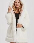 Women’s Fashionable Warm Fur Coat – Cozy Elegance with a Modern Edge
