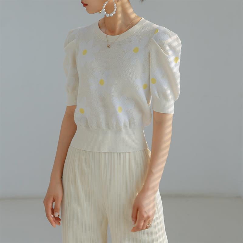 🌸✨ Figurbetontes Patchwork-Kleid mit Blumenmuster – Boho-Chic trifft Sommer-Glamour