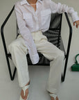 Lockere Hose mit geradem Bein und hoher Taille