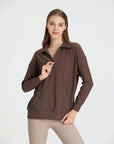 Damenpullover mit geripptem Revers
