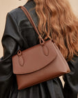 👜 Vintage Cowhide Leather Messenger Bag – Handcrafted Distressed Finish | Magnetic Closure | Timeless Square Silhouette