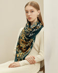 🦋✨ Foulard en soie Jewel Butterfly – Un art à porter pour la femme exigeante
