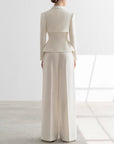 Women’s Apricot Business Suit – Elegant Commute Style with Modern Detailing