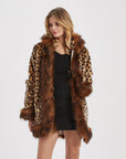 Women’s Fashionable Warm Fur Coat – Cozy Elegance with a Modern Edge