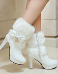 Kurze Stiefel mit dickem Absatz