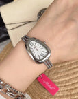 Women’s Snake Head Tassel Chain Quartz Watch – High-Grade Luxury Design
