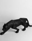 Skulptur des schwarzen Panthers