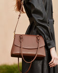 👜 Vintage Cowhide Leather Messenger Bag – Handcrafted Distressed Finish | Magnetic Closure | Timeless Square Silhouette