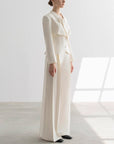 Women’s Apricot Business Suit – Elegant Commute Style with Modern Detailing