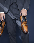 Chaussures d'affaires en cuir faites main pour homme – Chaussures habillées en cuir de vachette de qualité supérieure avec boucle tête de cheval (basses, noir/marron)