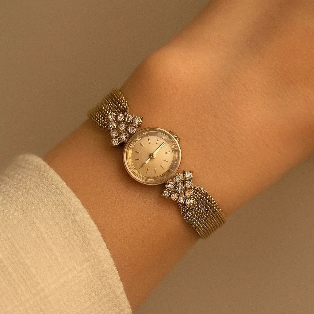 Women’s Retro Gold Quartz Watch – 22mm Vintage Court Style with Woven Strap
