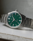 Waterproof Men's Steel Quartz Watch – 100M Dive-Ready | Sapphire Crystal | Sky Blue/Green/Cream