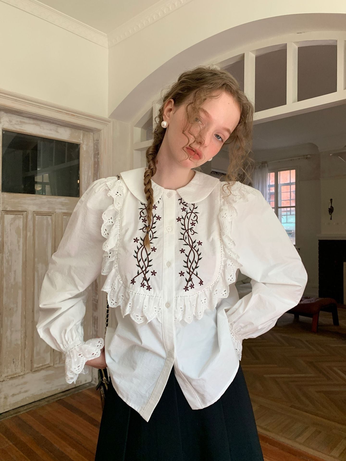 Chemise blanche en dentelle pour femme