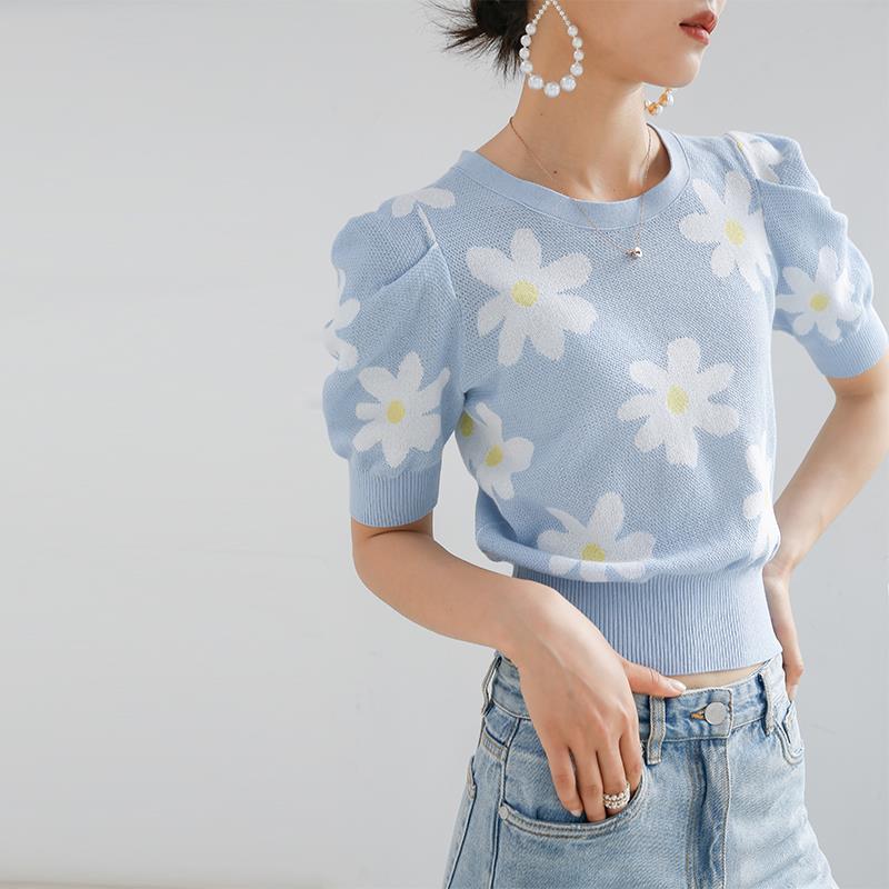 🌸✨ Figurbetontes Patchwork-Kleid mit Blumenmuster – Boho-Chic trifft Sommer-Glamour