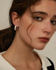 Women’s Light Luxury Sterling Silver Needle Earrings – Elegant Modern Glow