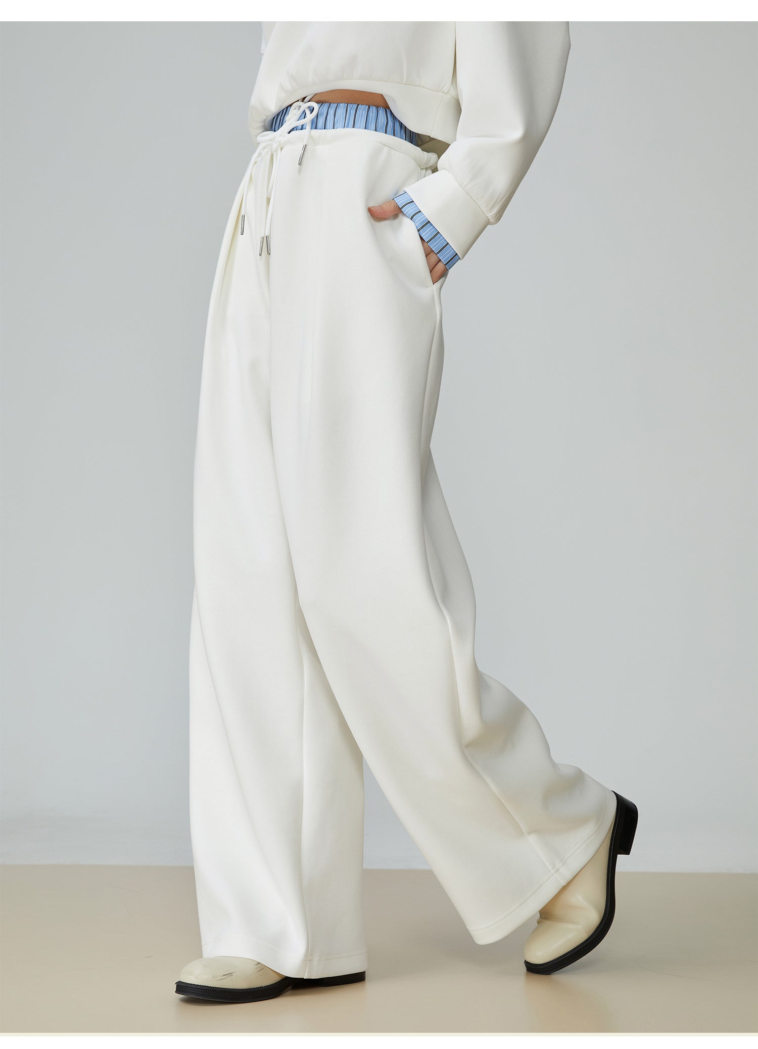 Women’s Sweater / Trouser Set – Cozy Elegance Meets Everyday Chic