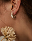 Women’s Light Luxury Sterling Silver Needle Earrings – Elegant Modern Glow