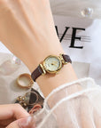 Retro Lightweight Small Kit Exquisite Watch Women's Belt Quartz Watch