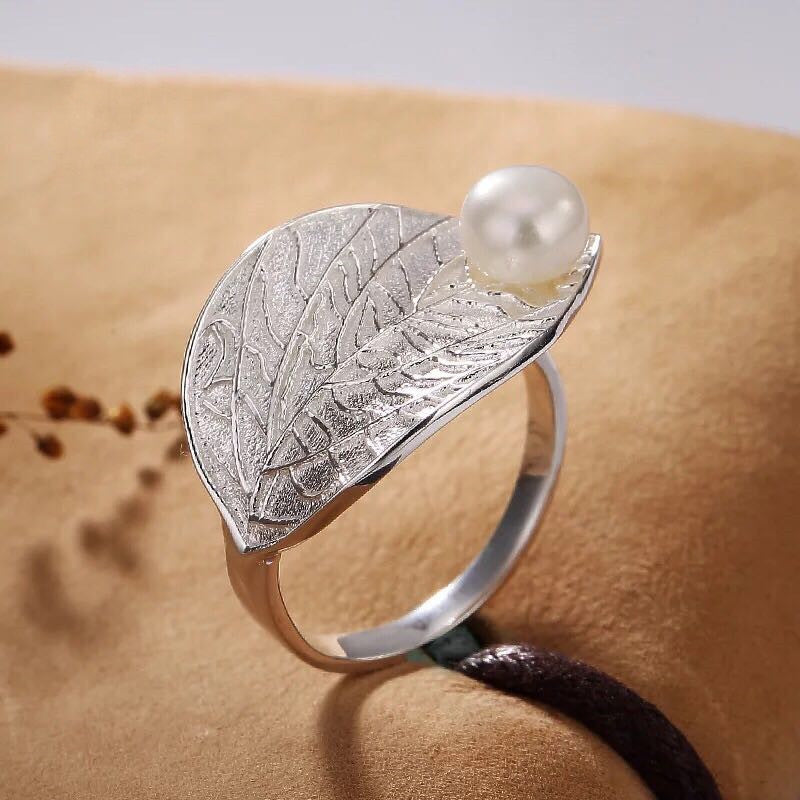 Pearl Inlaid Brushed Ring