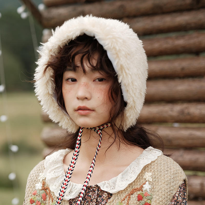 Japanese Cute Lamb Fur Hat – Cozy Warmth with Kawaii Charm