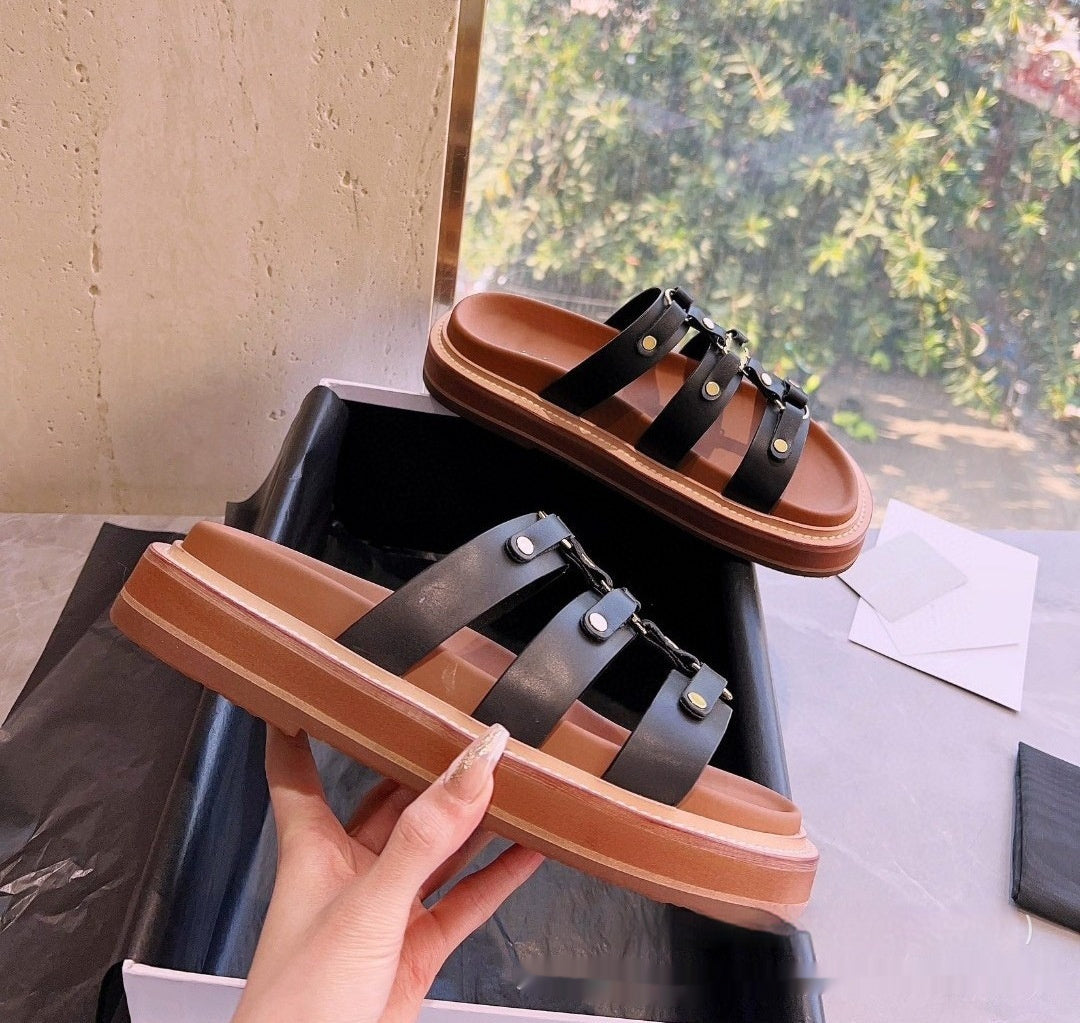 👑 Goddess Gladiators: Women&#39;s Roman Holiday Sandals
