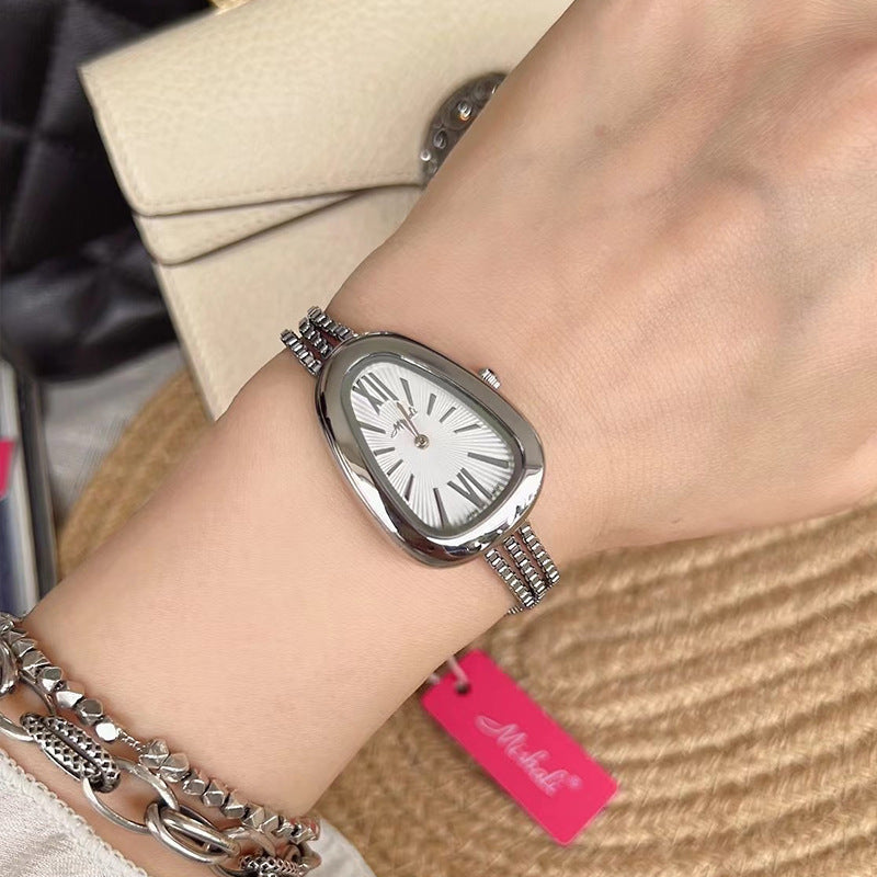 Snake Head High-grade Tassel Chain Women&#39;s Quartz Watch