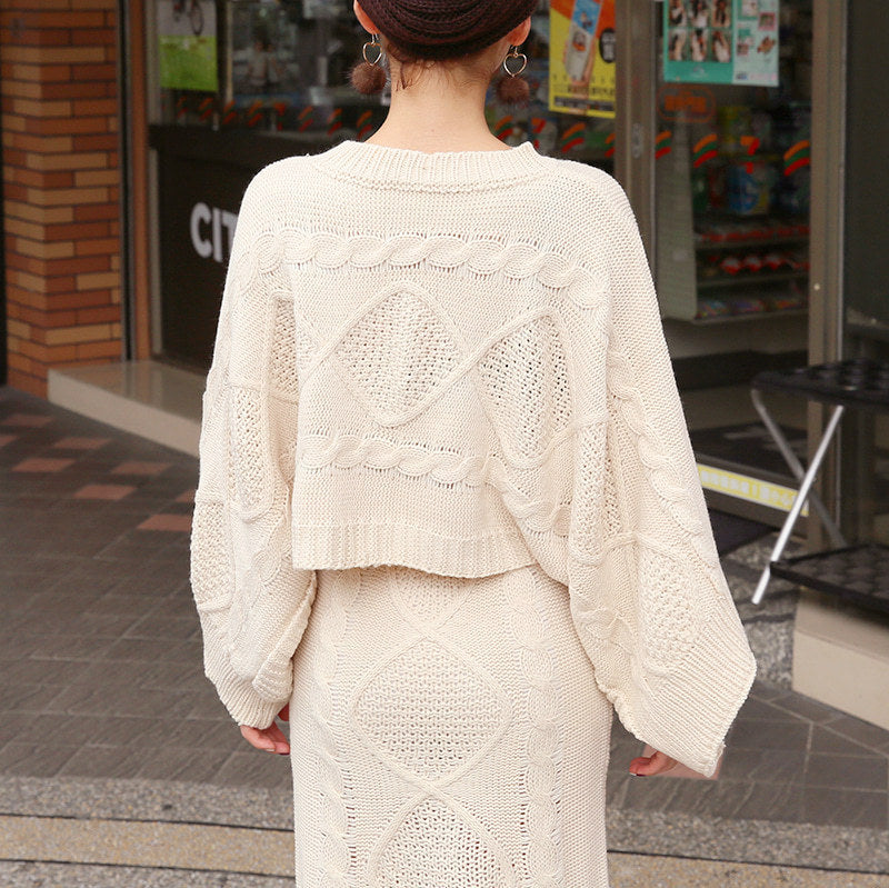 Women’s Knitted Bat-Sleeve Sweater &amp; Skirt Set – Sweet Elegance with Effortless Comfort