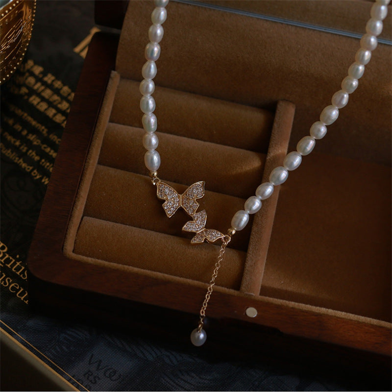 Women&#39;s Antique Pearl Butterfly Necklace