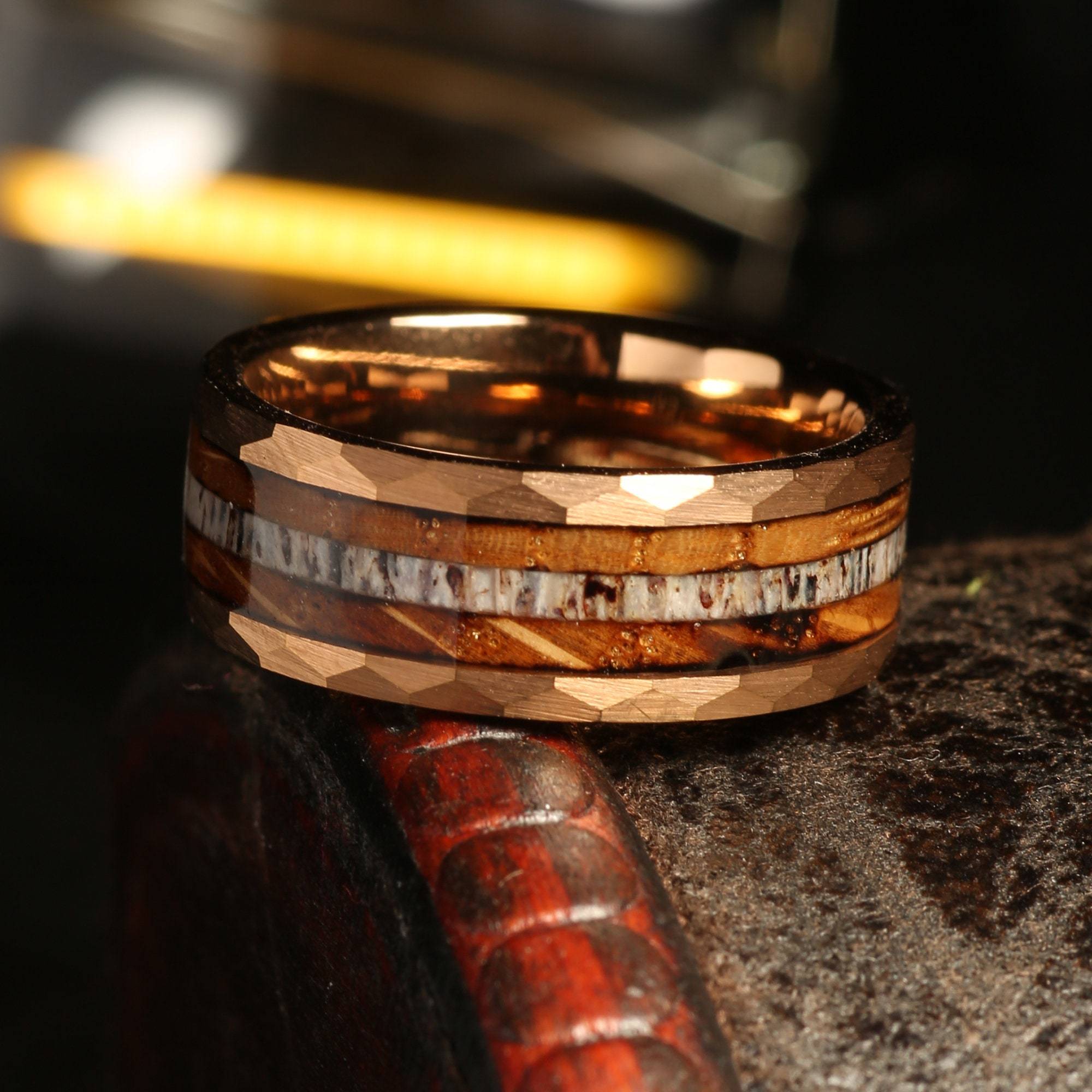 Men&#39;s Ring Electric Gold  Tungsten Ring Inlaid Wine Barrel Wood Antlers