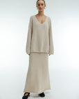 Women’s Knitted V-Neck Sweater & Long Skirt Set – Simple Elegant Two-Piece Outfit