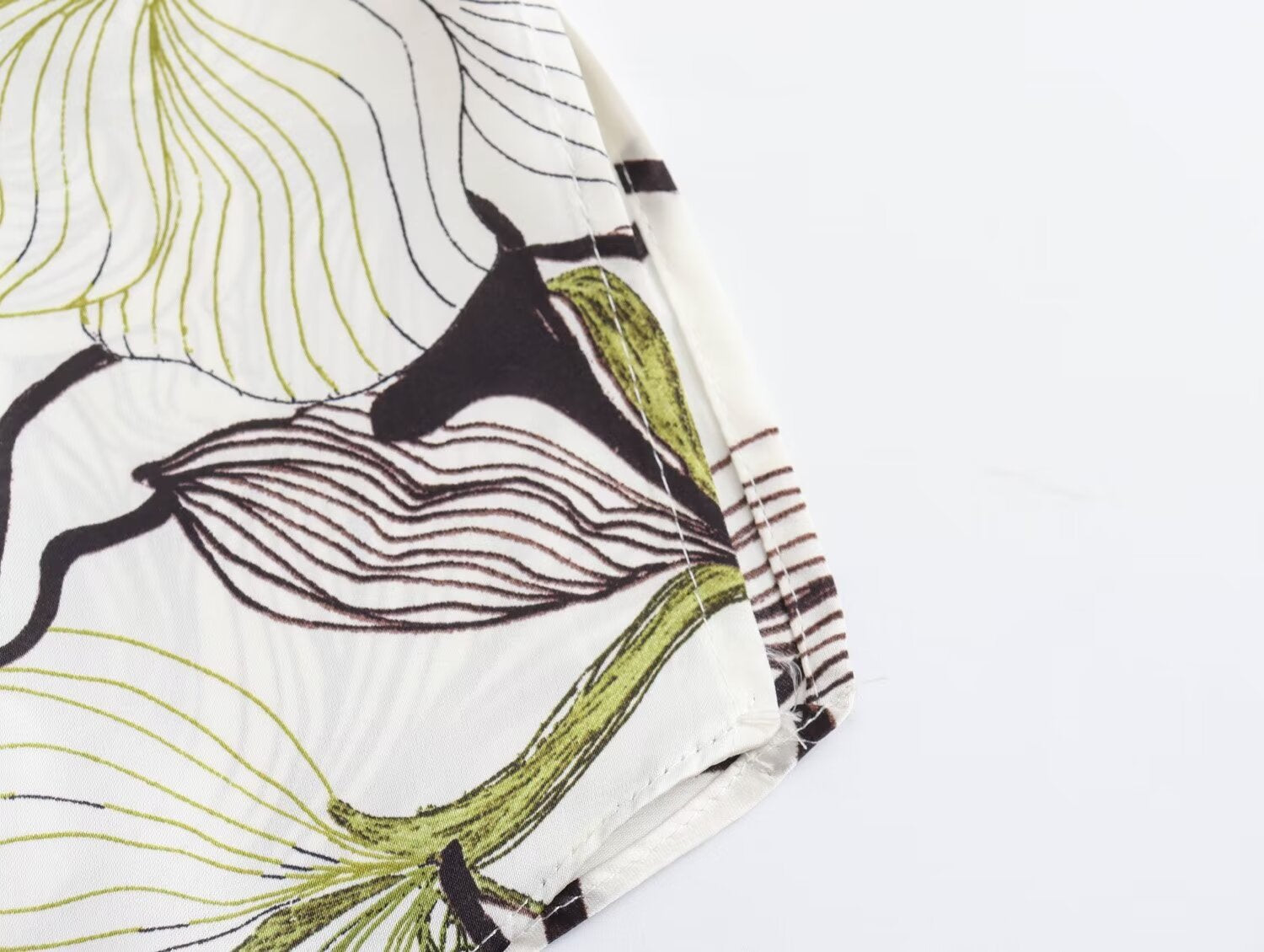 Women’s Spring French Retro Printed Silk-Satin Shirt – Elegant Long-Sleeve Cardigan Top