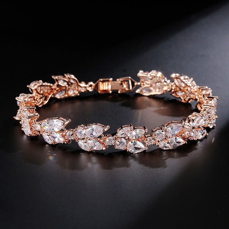 Bracelet pour femme en micro zircons incrustés – Bijou géométrique taille diamant (or/argent/or rose)