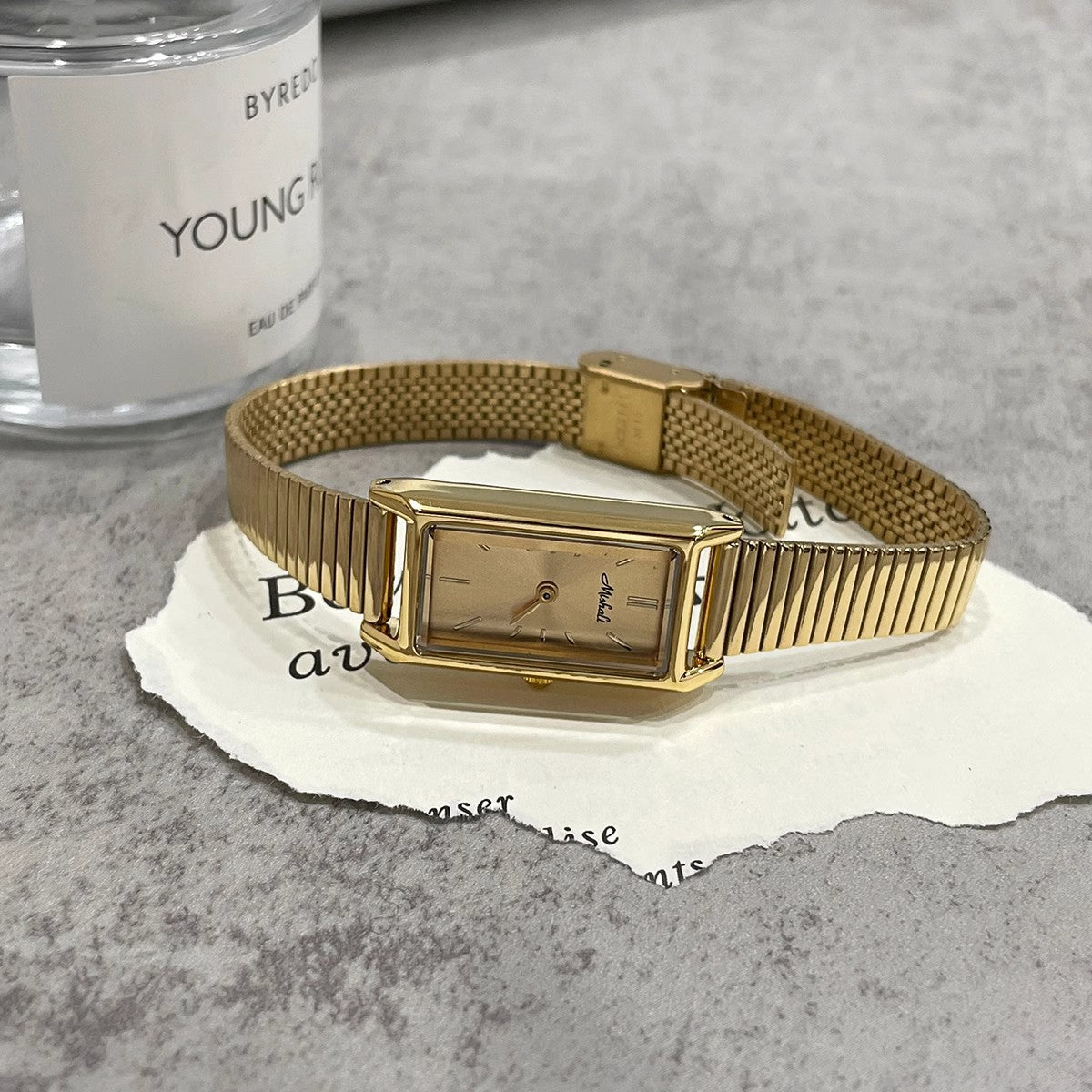 Women&#39;s Luxury Bracelet Watch - Rectangular Dial Quartz Timepiece (Gold/Pink/Black/Silver) - 30mm Stainless Steel Fashion Watch
