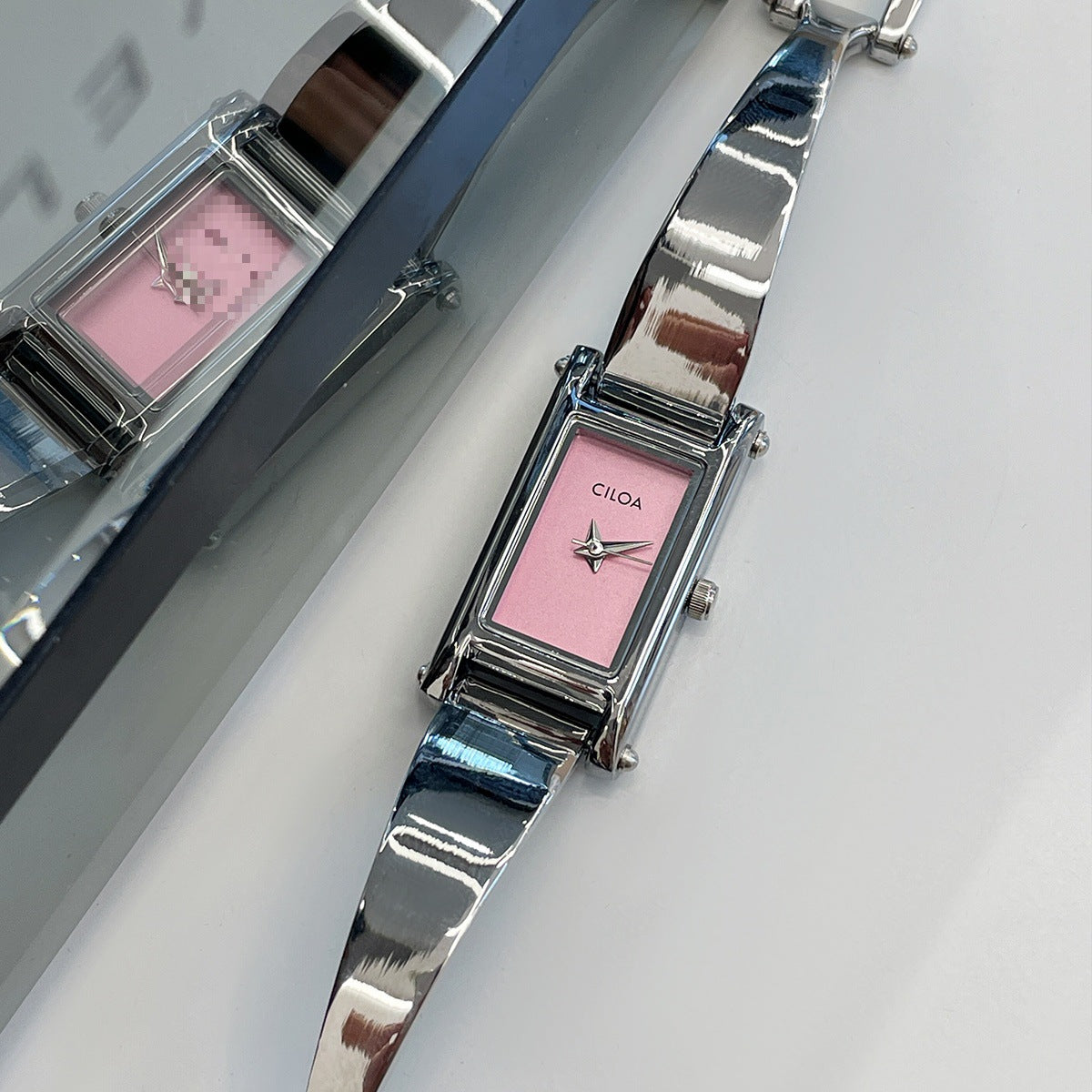 Women&#39;s Luxury Bracelet Watch - Rectangular Dial Quartz Timepiece (Gold/Pink/Black/Silver) - 30mm Stainless Steel Fashion Watch