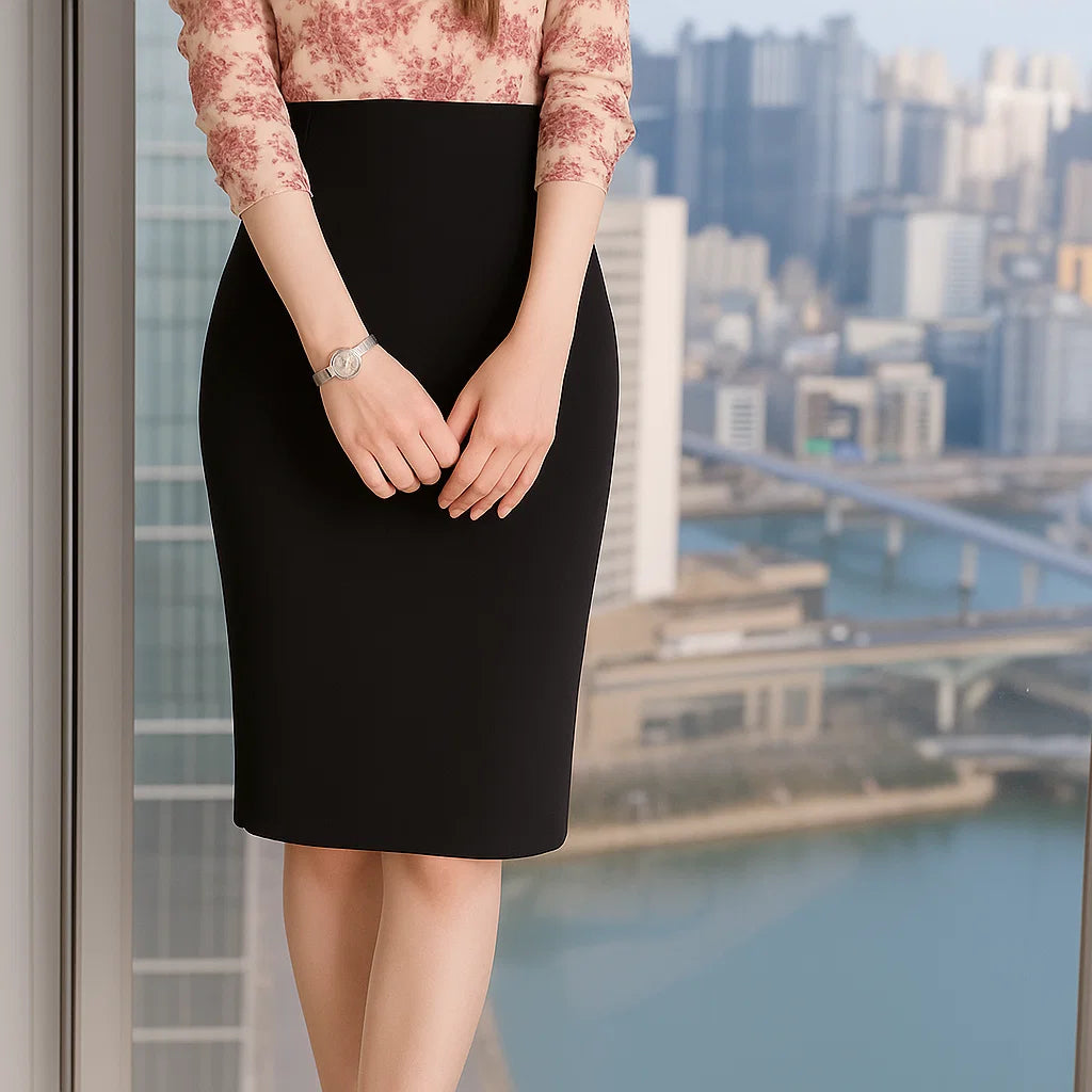 Women’s Professional Hip Skirt – Sleek Office Elegance