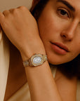 Women’s Artistic Retro Carved Quartz Watch – Small Flower Dial with Steel Strap