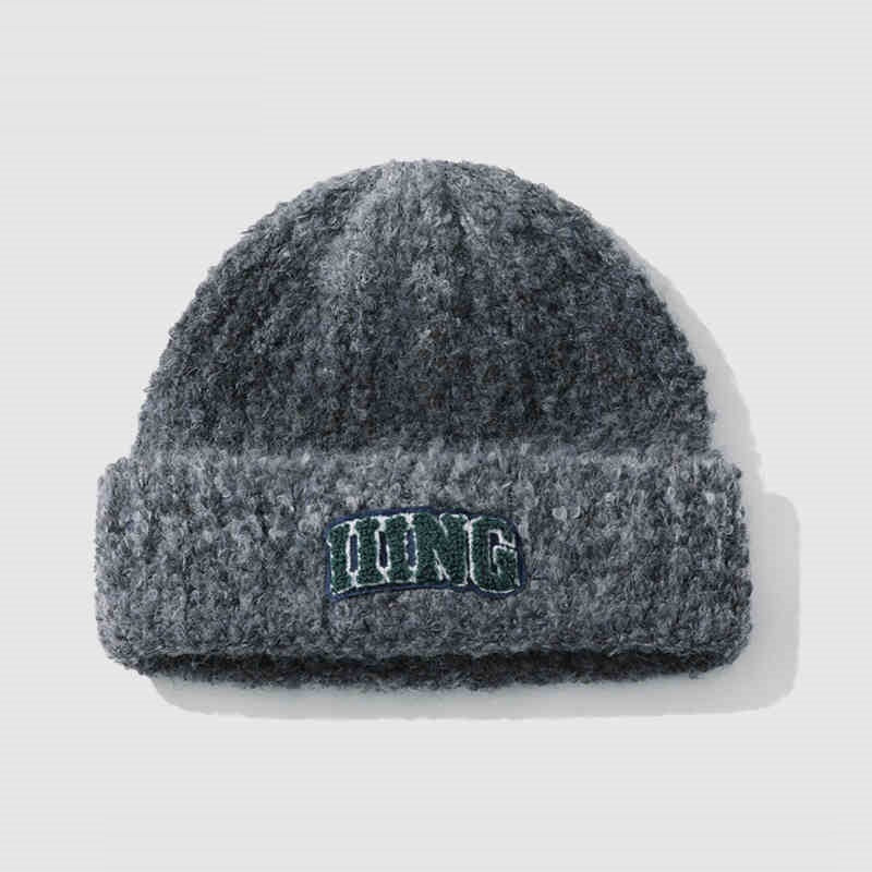 Women’s Wool Blend Vintage Gradient Knitted Hat – Cozy Warmth with Retro Charm