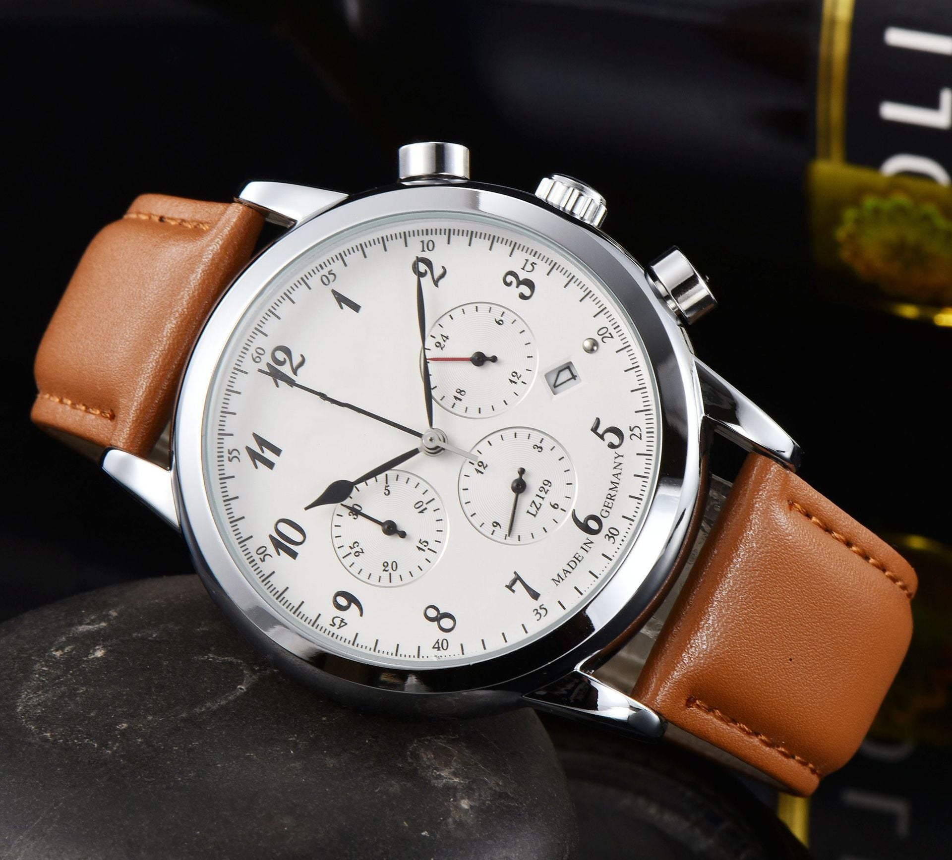 Men&#39;s  6-pin Full-function Quartz Watch